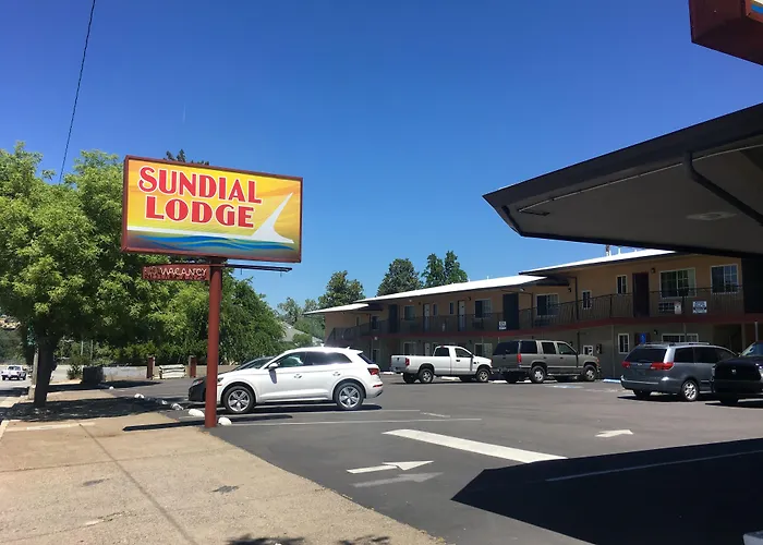 Sundial Lodge